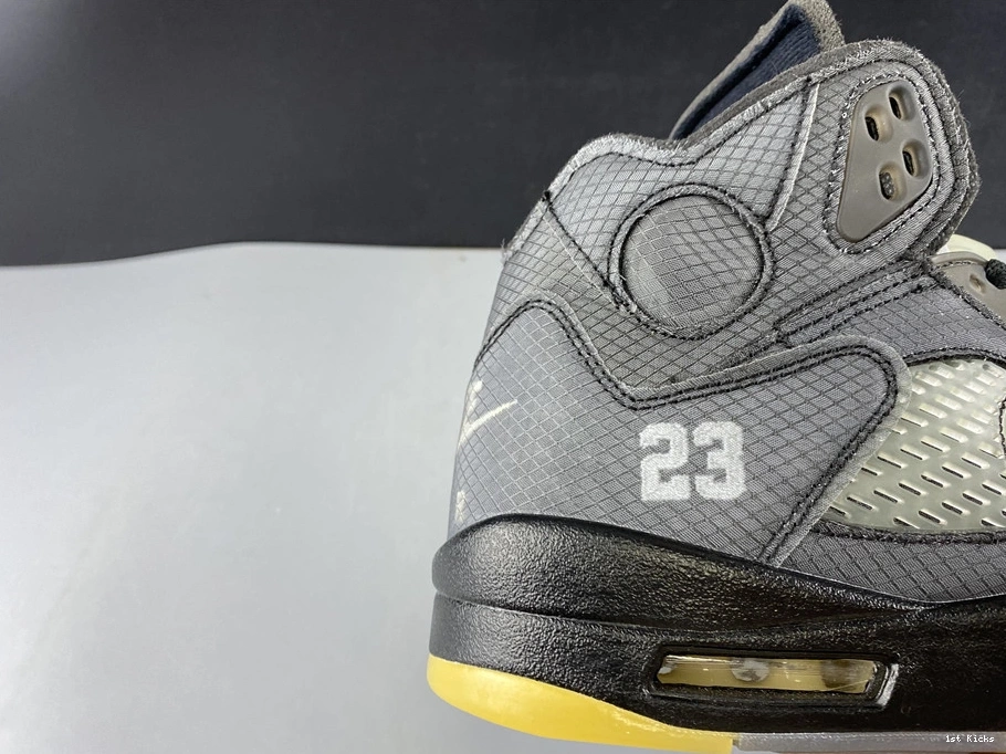 Jordan CT8480-001 Black  Retro 5 OWT 0217